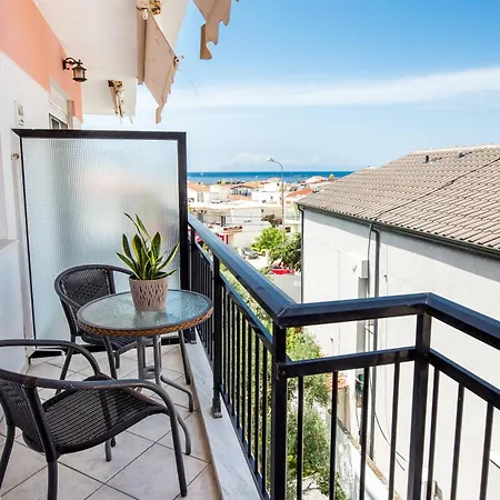 Apart Otel Ianos Potos