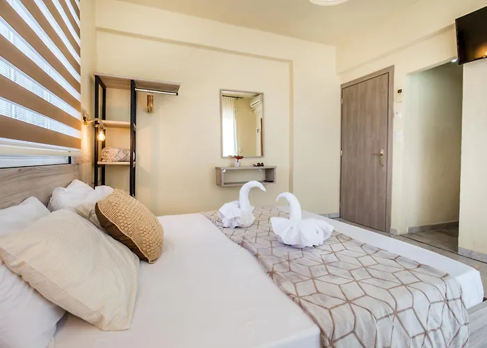 Ianos Aparthotel Potos