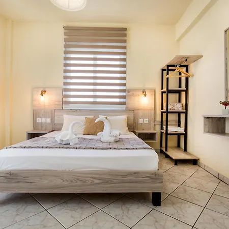 Ianos Aparthotel