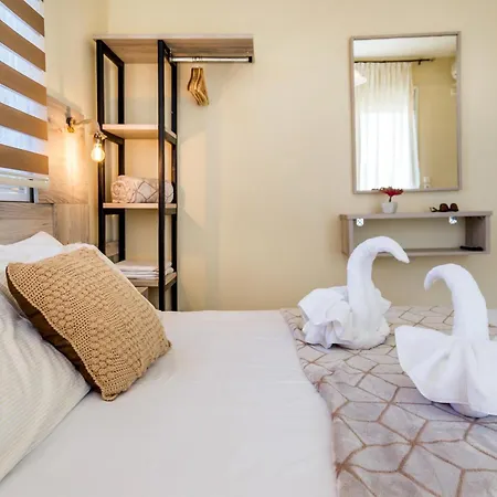 Ianos Aparthotel Potos