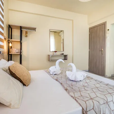 Ianos Aparthotel Potos