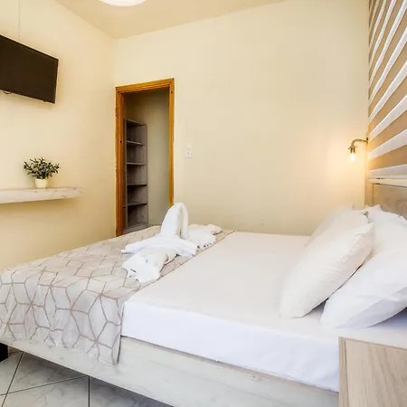 Ianos Aparthotel